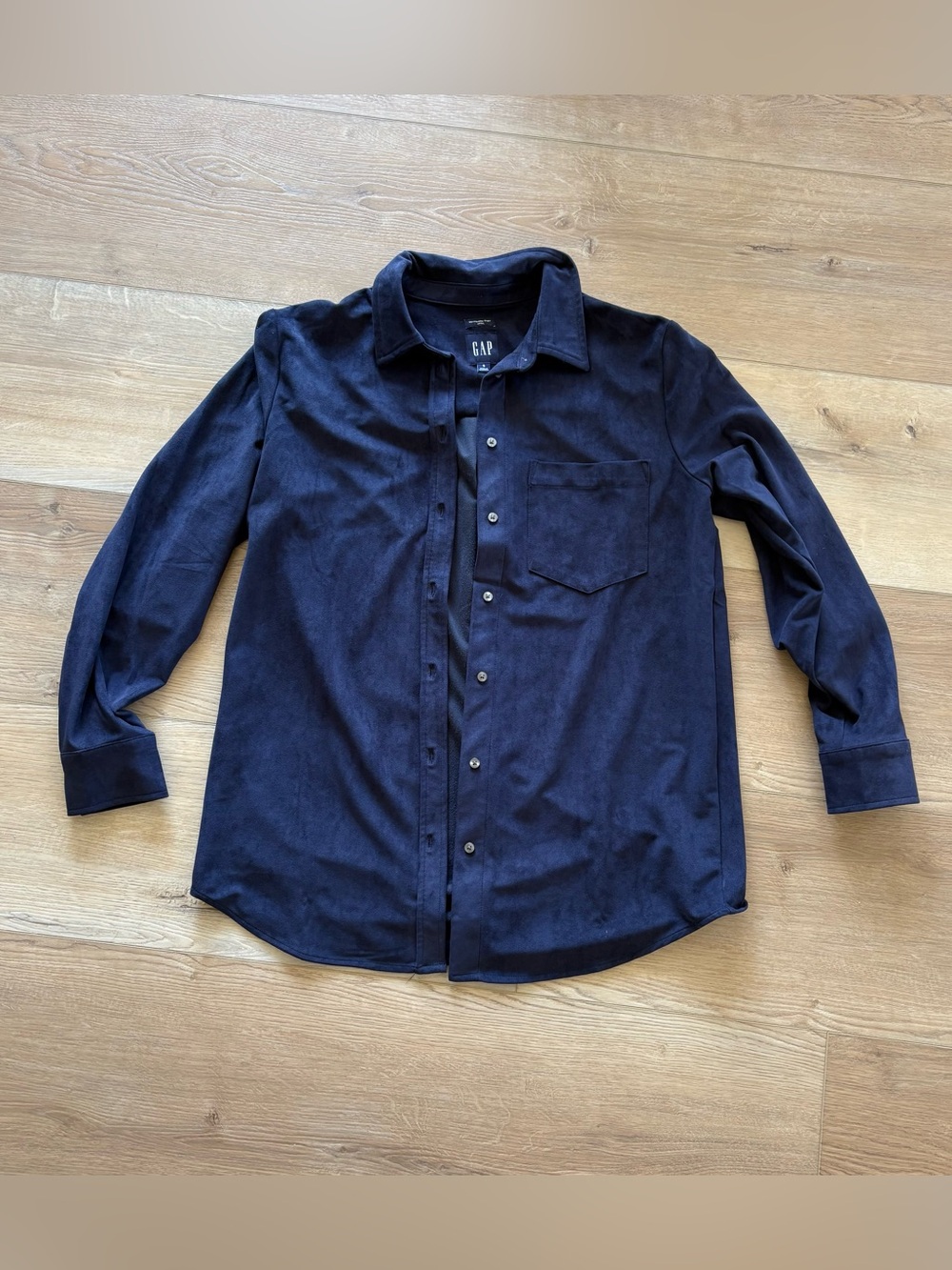 gap women’s “boyfriend shirt” faux suede, small
